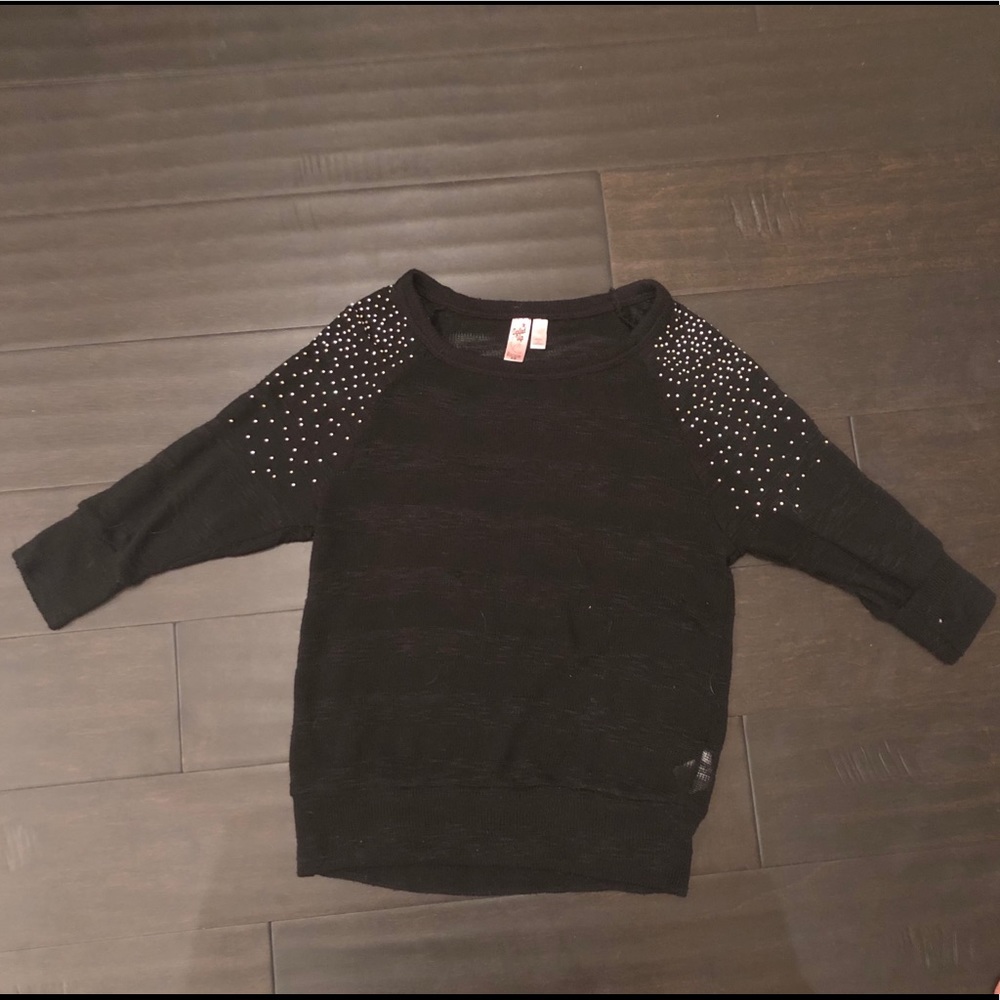 BLACK 3/4 SLEEVE SWEATER W CRYSTALS DOLLED UP XS